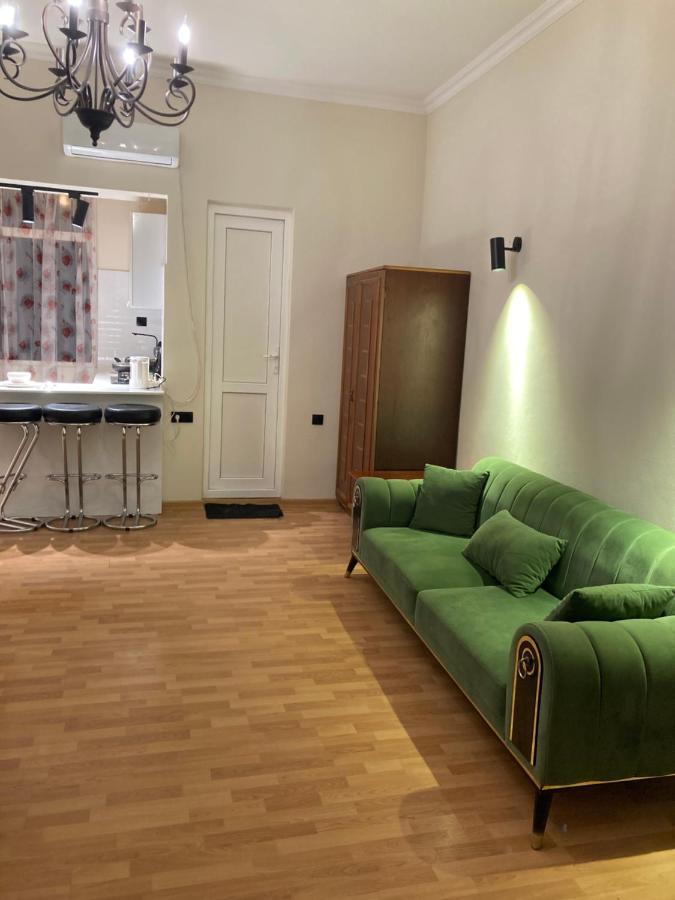 Apartment Kostava 10 Батуми Экстерьер фото